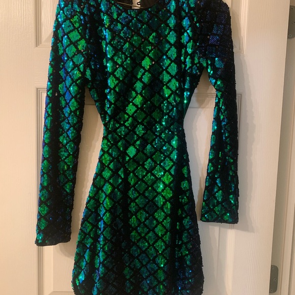 Forever 21 sequence cut out dress. - Picture 4 of 7